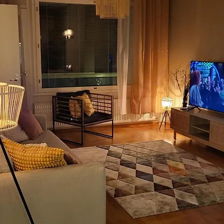 Great In Close To The Airport, With Sauna!