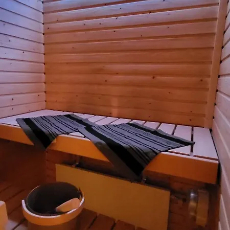 Great In Close To The Airport, With Sauna! فانتا