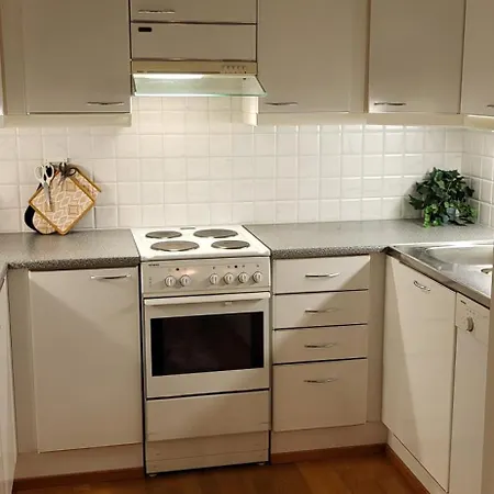 Great In Close To The Airport, With Sauna!